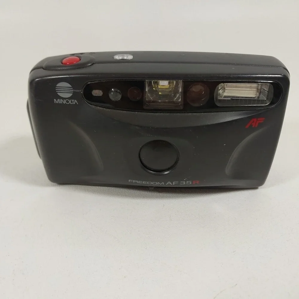 Minolta Freedom AF35R 35mm Film Camera Point‎ & Shoot – Untested